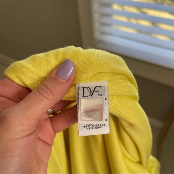 Diane Von Furstenberg Barbie Lace Dress in Yellow 4 - Picture 8 of 9